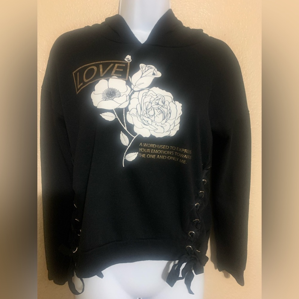 BONGO Black Sweatshirt Flower/Rose/Love Hoodie Pullover Sz S Side Lace Up GUC